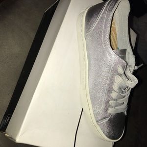 Dolce vita sneakers size 7.5